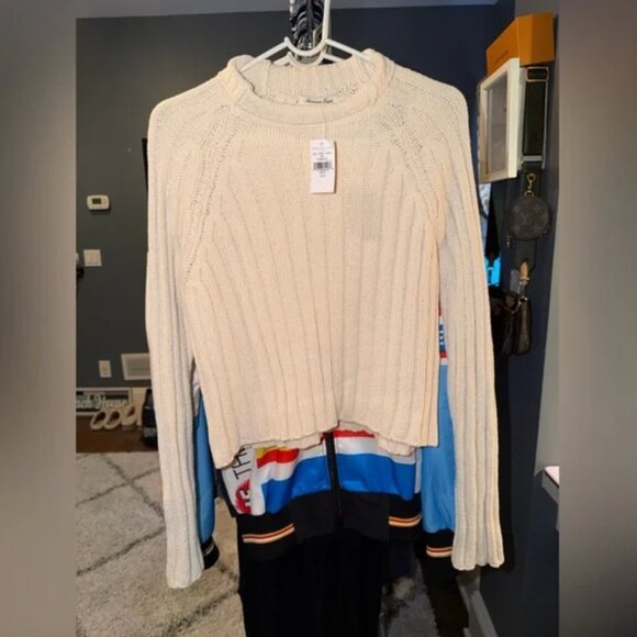 NWT American Eagle Cropped Knit Sweater - Picture 1 of 3